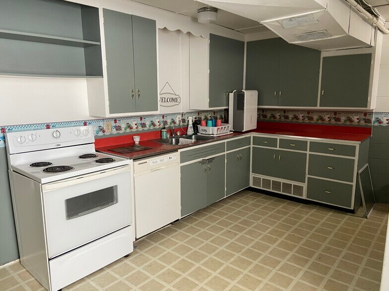 332 State St, Ripon, WI à vendre - Photo du bâtiment - Image 2 de 10