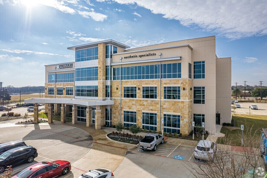 245 W SH 114, Southlake, TX à louer - Photo du bâtiment - Image 2 de 17