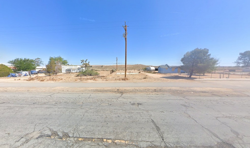 26081 Twenty Mule Team Rd, Boron, CA for sale - Building Photo - Image 2 of 7