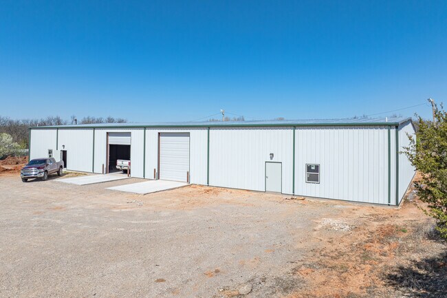 Plus de détails pour 1001 E Maguire Rd, Noble, OK - Industriel à louer