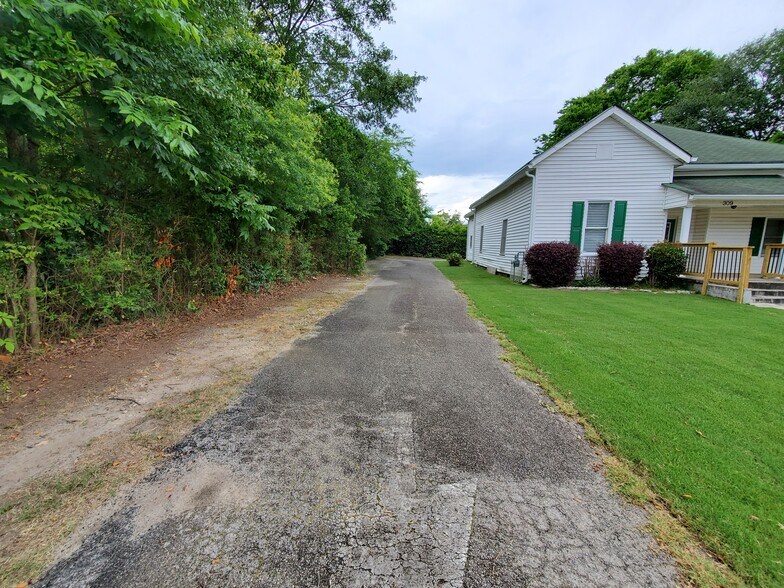 309 Macon St, McDonough, GA à louer - Photo du bâtiment - Image 2 de 34