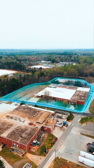900 W Academy St, Cherryville, NC à vendre - Vidéo sur l’inscription commerciale - Image 2 de 21