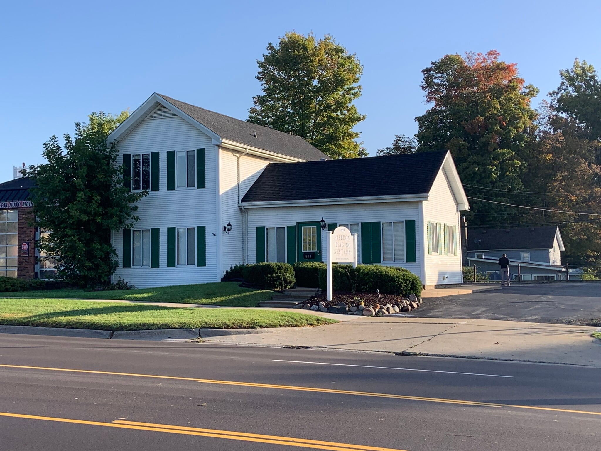 410 W Grand River Ave, Brighton, MI for lease Building Photo- Image 1 of 6