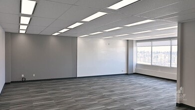 7015 Macleod Trl SW, Calgary, AB à louer - Vidéo sur l’inscription commerciale 