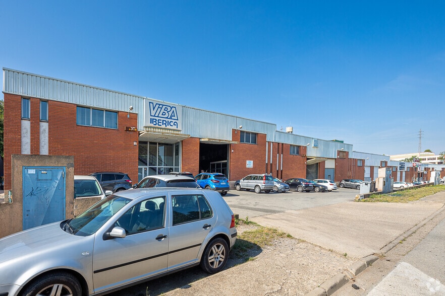 Industrial in Santa Perpètua de Mogoda, Barcelona for lease - Building Photo - Image 2 of 2