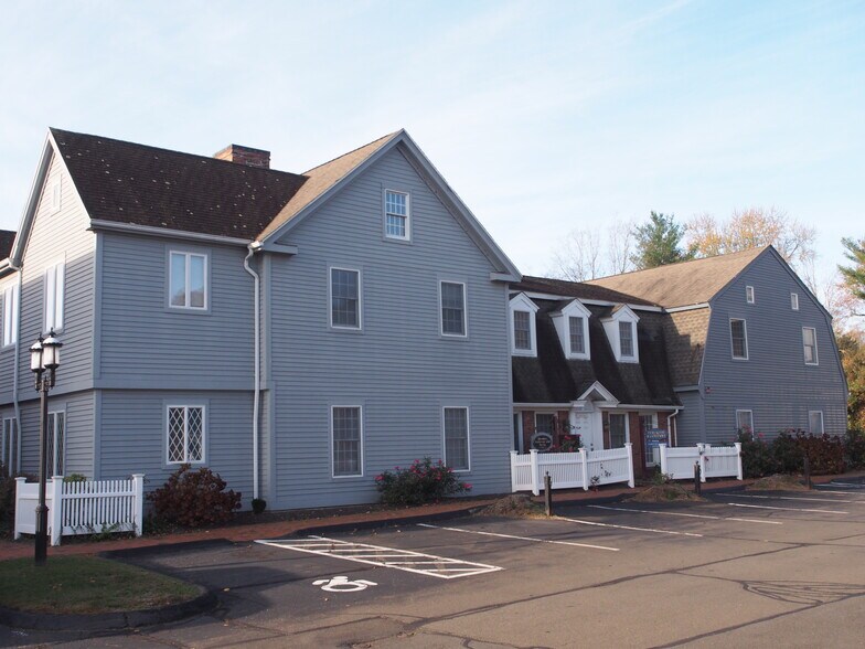 250 State St, North Haven, CT à louer - Photo du bâtiment - Image 1 de 2