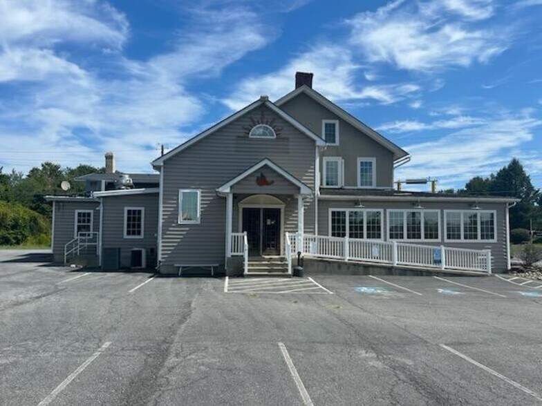 6751 Ruppsville Rd, Allentown, PA à louer - Photo du bâtiment - Image 2 de 18