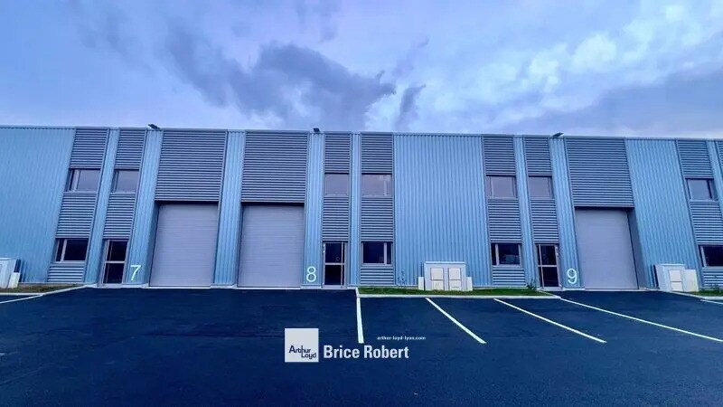 Industrial in Saint-Vulbas for sale Building Photo- Image 1 of 6