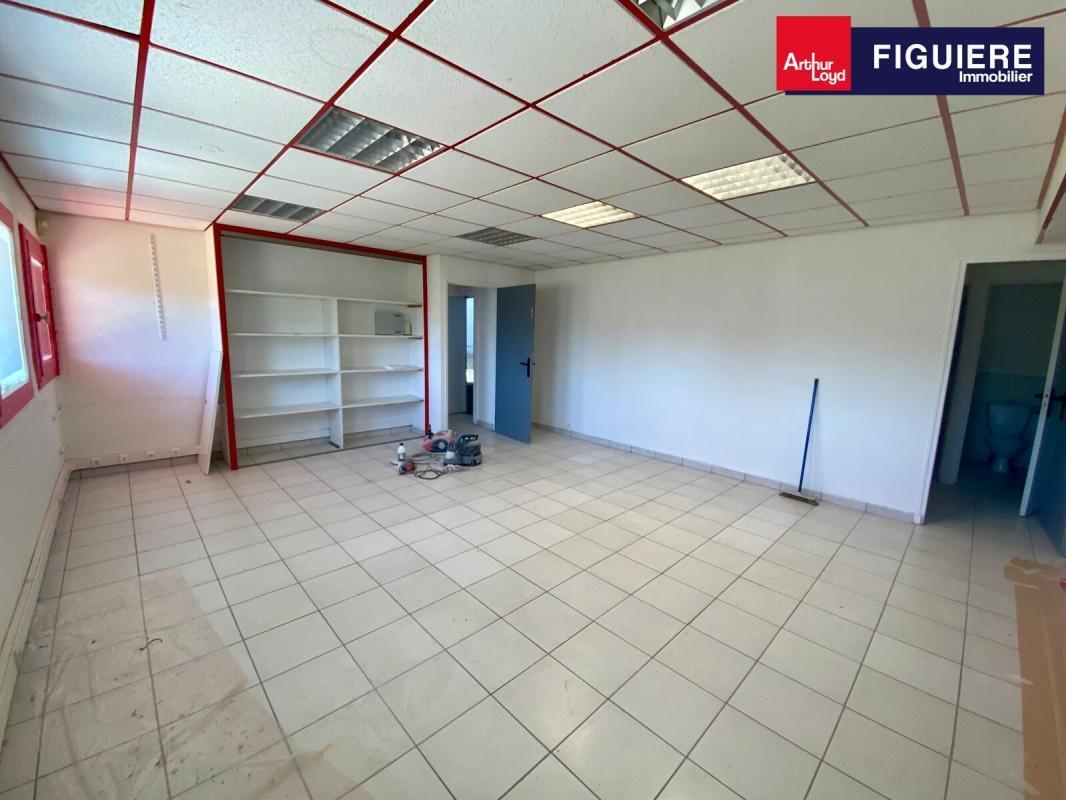 Flex in Lançon-Provence for lease Interior Photo- Image 1 of 10
