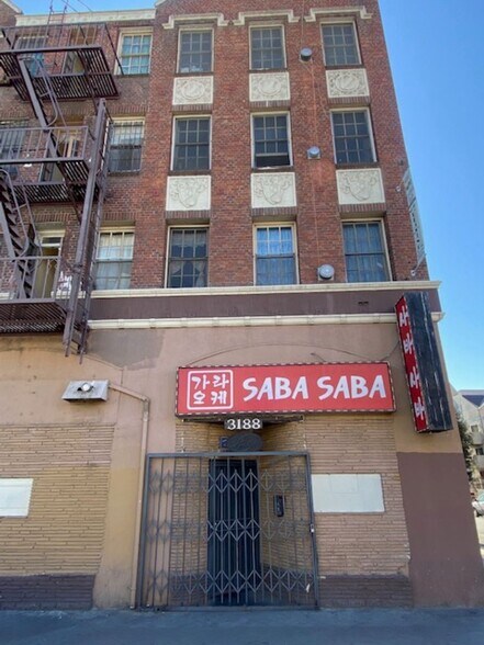 3176-3188 W 8th St, Los Angeles, CA à louer - Photo du bâtiment - Image 2 de 13