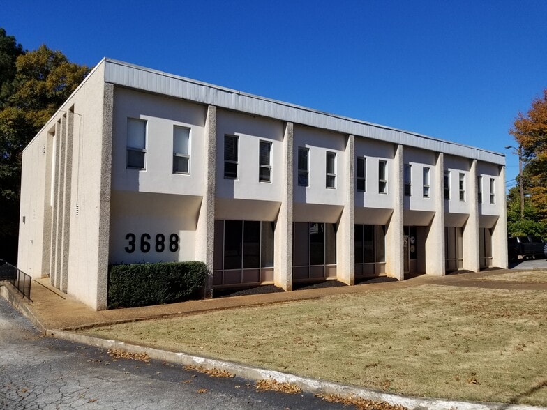 3688 Clearview Ave, Doraville, GA for lease - Building Photo - Image 3 of 10