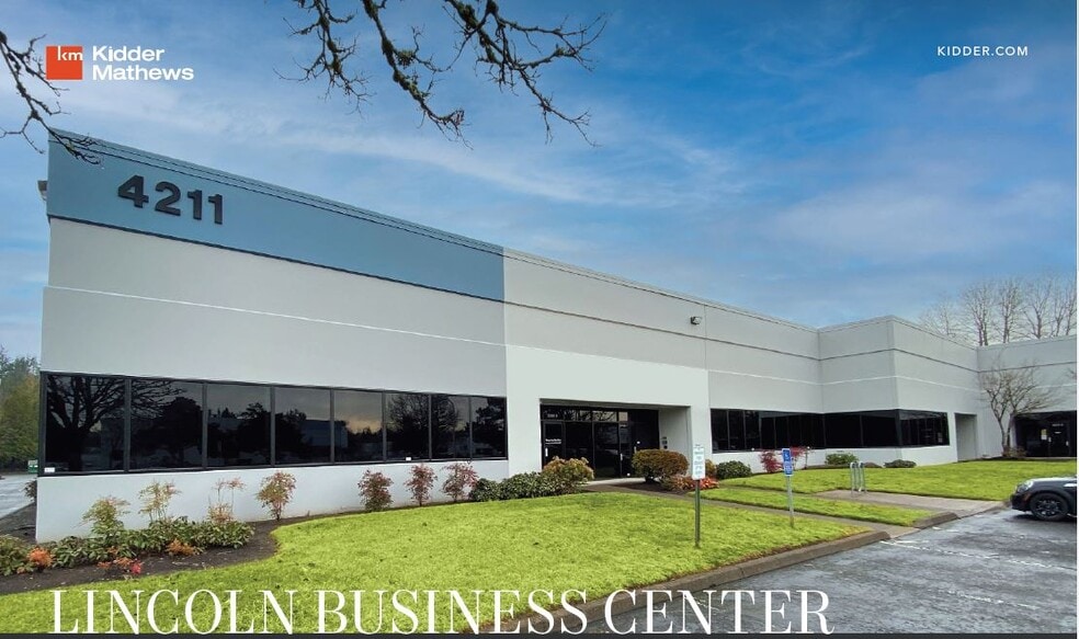 4211 SE International Way, Milwaukie, OR for lease - Building Photo - Image 1 of 2