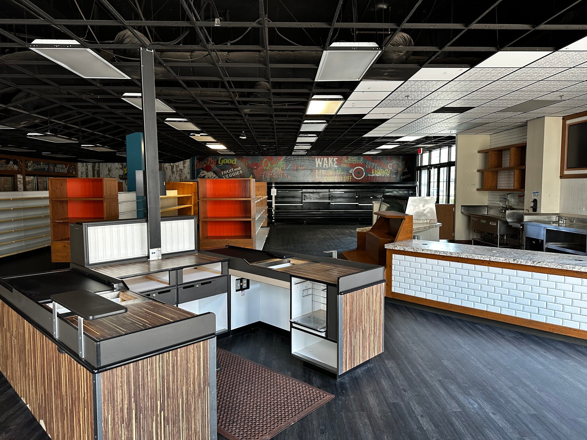 45 Rincon Dr, Camarillo, CA for lease Interior Photo- Image 1 of 13