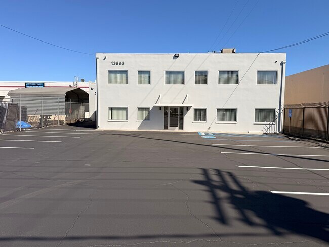 More details for 13596 Vaughn St, San Fernando, CA - Industrial for Lease