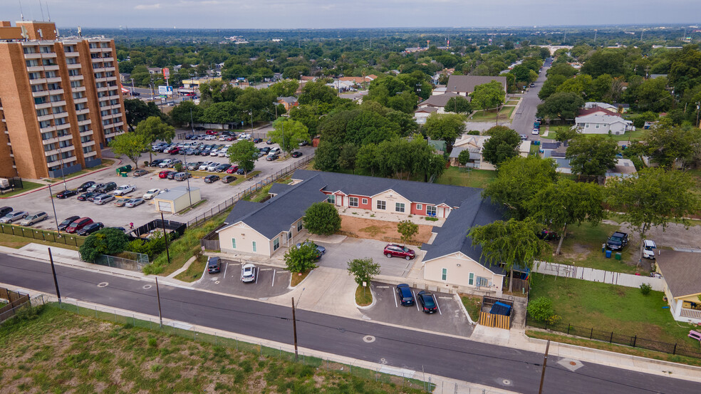 2335 Nopal St, San Antonio, TX à vendre - Photo du bâtiment - Image 3 de 31