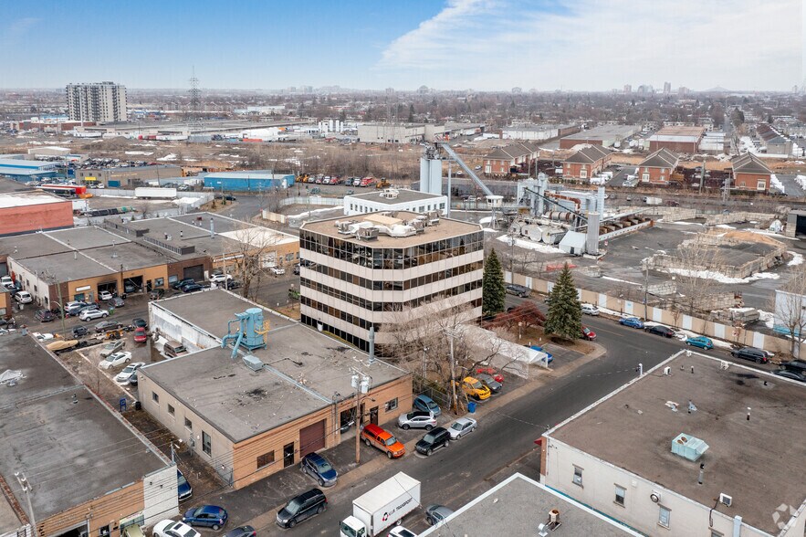 5181 Rue d'Amiens, Montréal, QC à louer - Aérien - Image 2 de 2