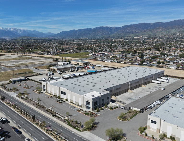 27400 5th St, Highland, CA for lease - Building Photo - Image 3 of 10