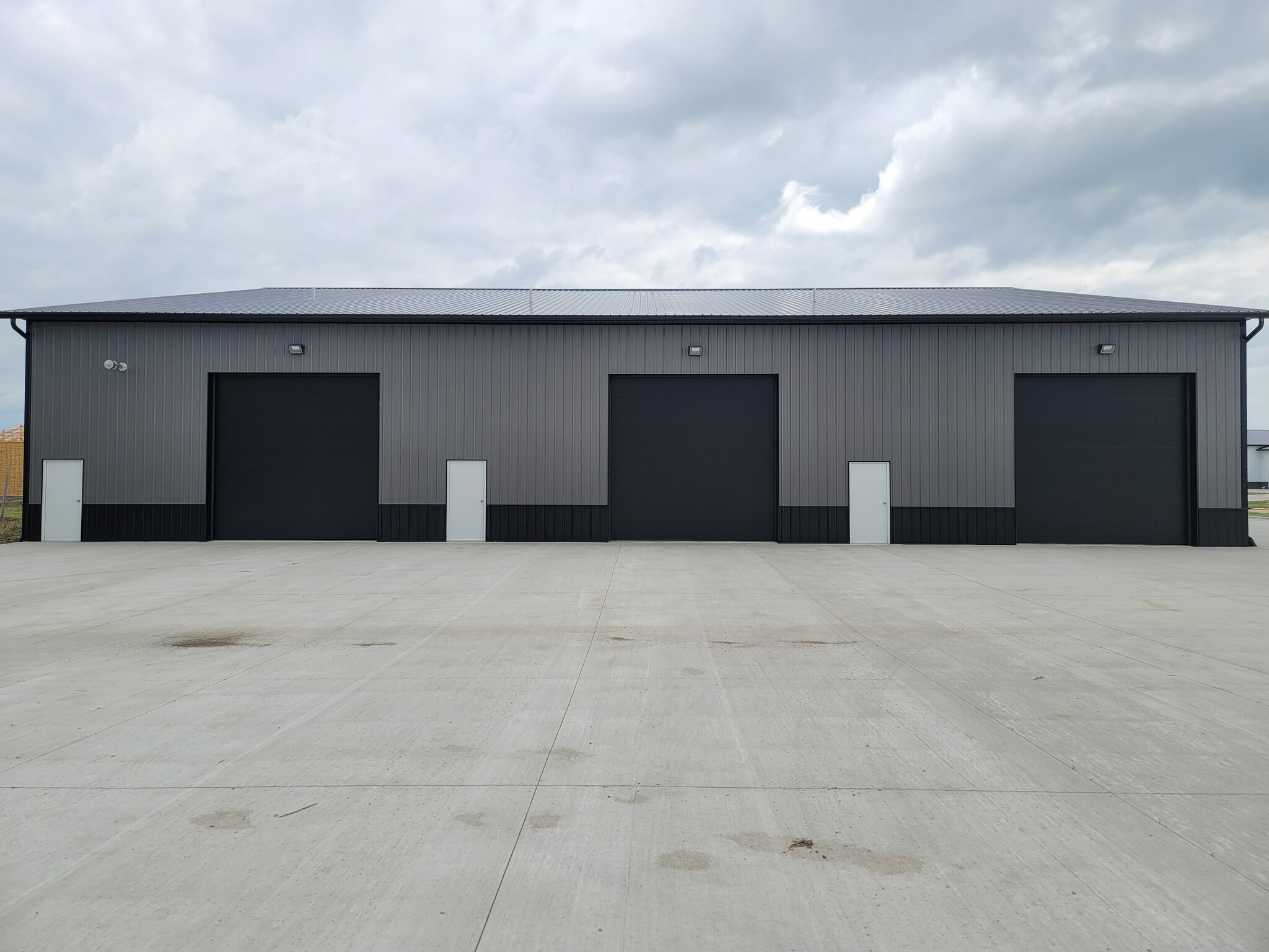 401 Snyder Drive- Building. A, Huxley, IA for lease Primary Photo- Image 1 of 14