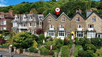 Plus de détails pour 27 Lee Rd, Lynton - Services hôteliers à vendre