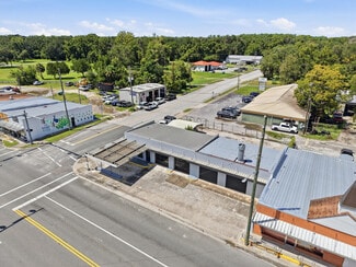More details for 10 N Main St, Chiefland, FL - Retail for Sale