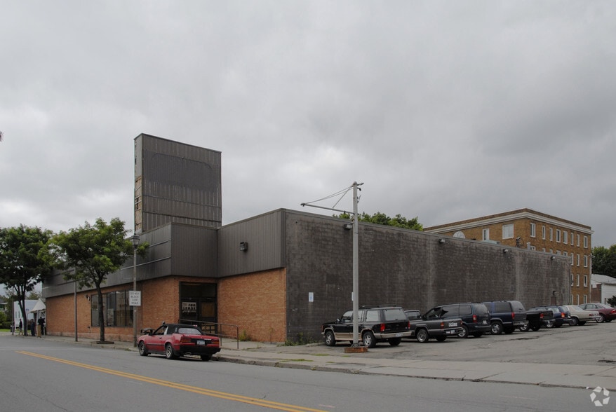 200-210 Main St, Johnson City, NY for sale - Building Photo - Image 2 of 7