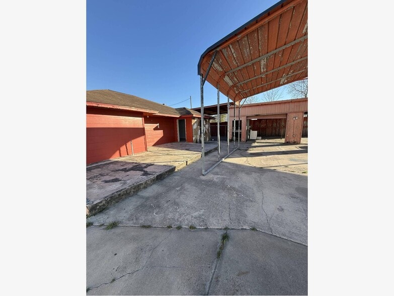 2712 Shaver St, Pasadena, TX à vendre - Photo du bâtiment - Image 3 de 13