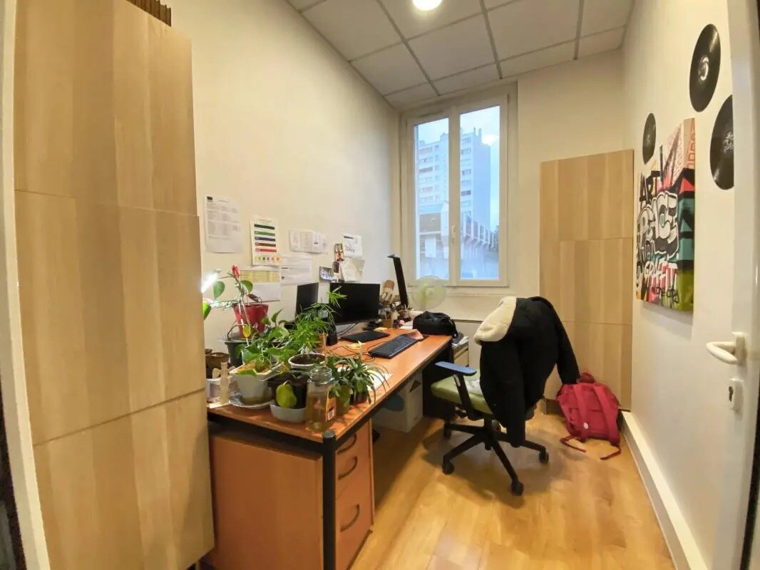 Multifamily in Boulogne-Billancourt for sale Interior Photo- Image 1 of 6