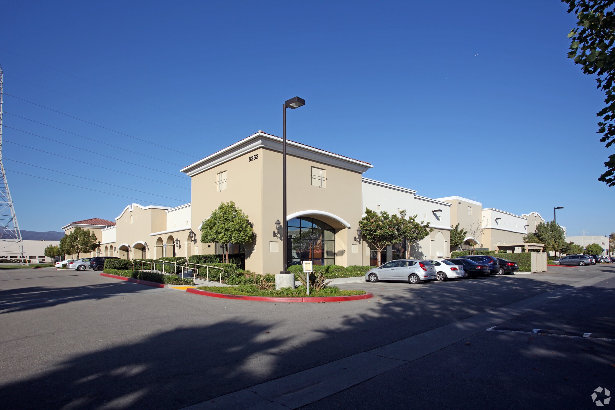 5352 Irwindale Ave, Irwindale, CA à vendre Photo principale- Image 1 de 20