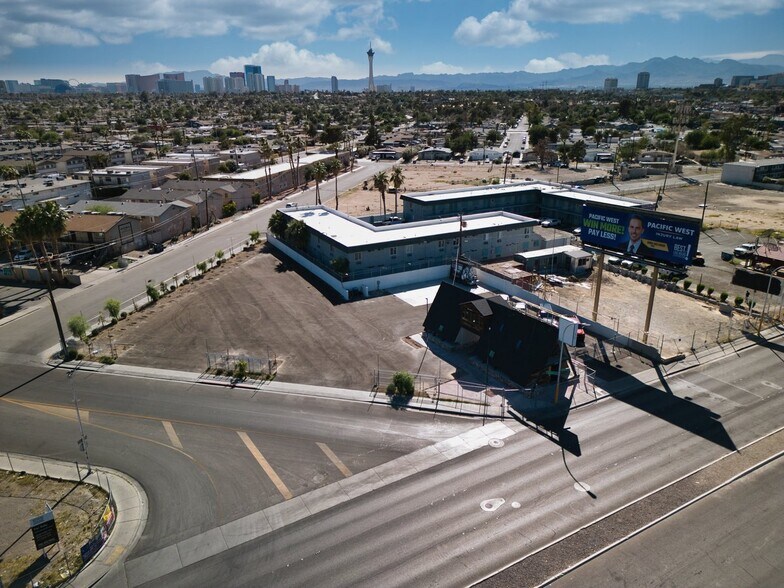 2550 Fremont St, Las Vegas, NV à vendre - Photo du bâtiment - Image 1 de 27