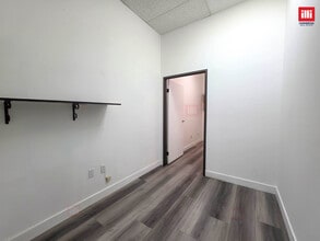 17200 Ventura Blvd, Encino, CA for lease Interior Photo- Image 2 of 6