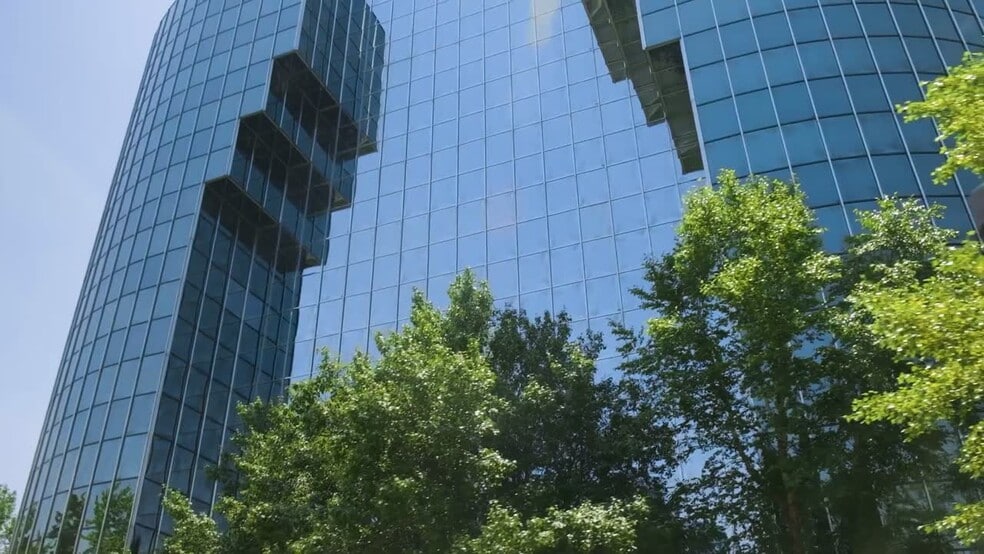 9401 Indian Creek Pky, Overland Park, KS for lease - Commercial Listing Video - Image 2 of 11