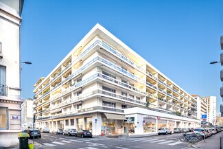 Plus de détails pour Multi-résidentiel à vendre