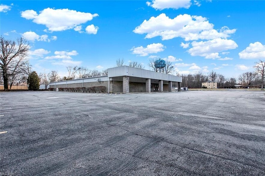 1428 Grandview Rd, Lake Milton, OH for sale - Building Photo - Image 2 of 12