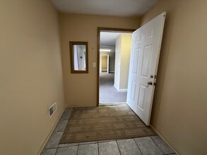 4660-4684 Freedom Dr, Ann Arbor, MI for lease Interior Photo- Image 2 of 5
