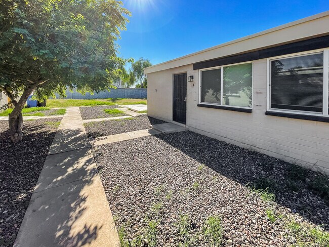 More details for 1925 W Village Dr, Phoenix, AZ - Multifamily for Sale