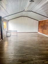 520 N Vine St, North Little Rock, AR for sale Interior Photo- Image 2 of 7