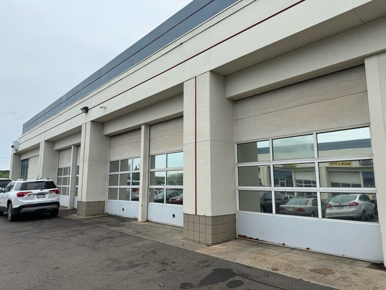 3201 Highway 13 W, Burnsville, MN for lease - Building Photo - Image 2 of 7