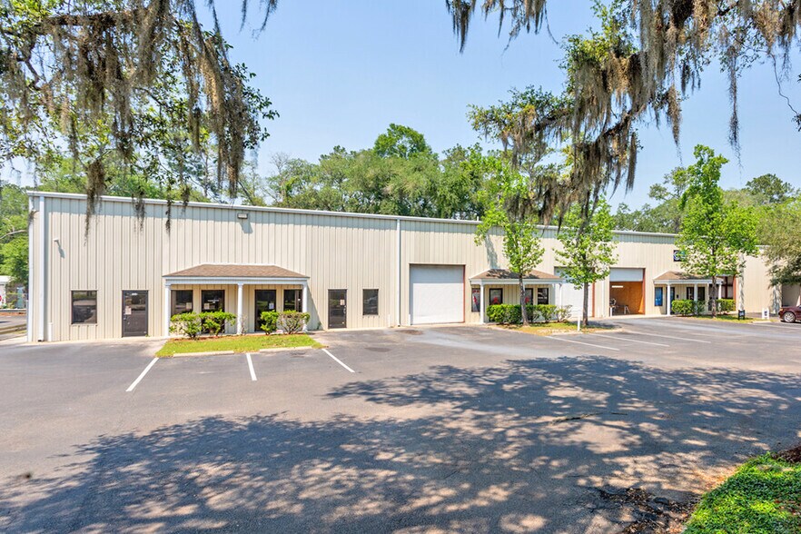 1505 Capital Cir NW, Tallahassee, FL à louer - Photo du bâtiment - Image 2 de 4