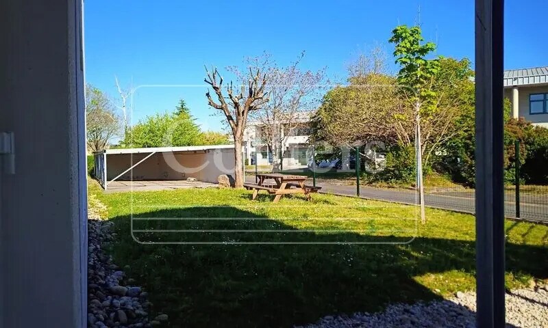 22 Rue Du 35Eme Regiment D'Aviation, Bron à vendre - Photo du bâtiment - Image 3 de 9