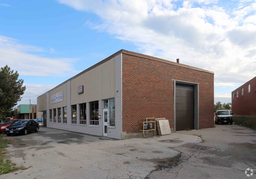 485 Norfinch Dr, Toronto, ON à vendre - Photo principale - Image 1 de 1