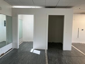 8465 Old Redwood Hwy, Windsor, CA for lease Interior Photo- Image 2 of 5