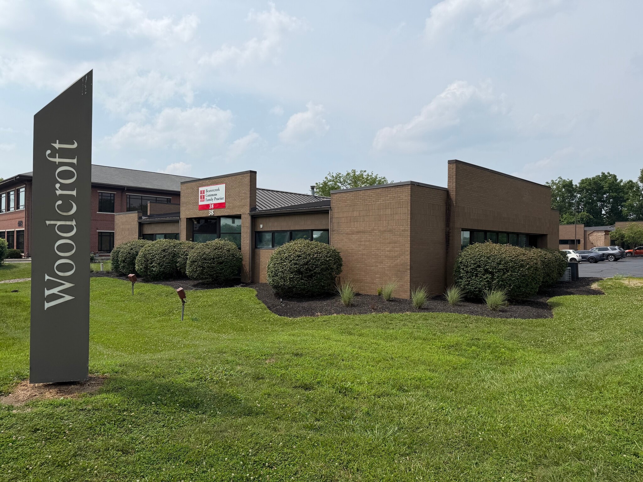 42 Woodcroft Trl, Dayton, OH for lease Building Photo- Image 1 of 8