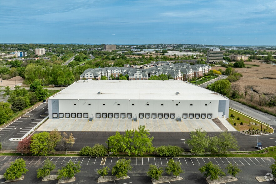 1290 Wall St W, Lyndhurst, NJ for lease - Building Photo - Image 3 of 26