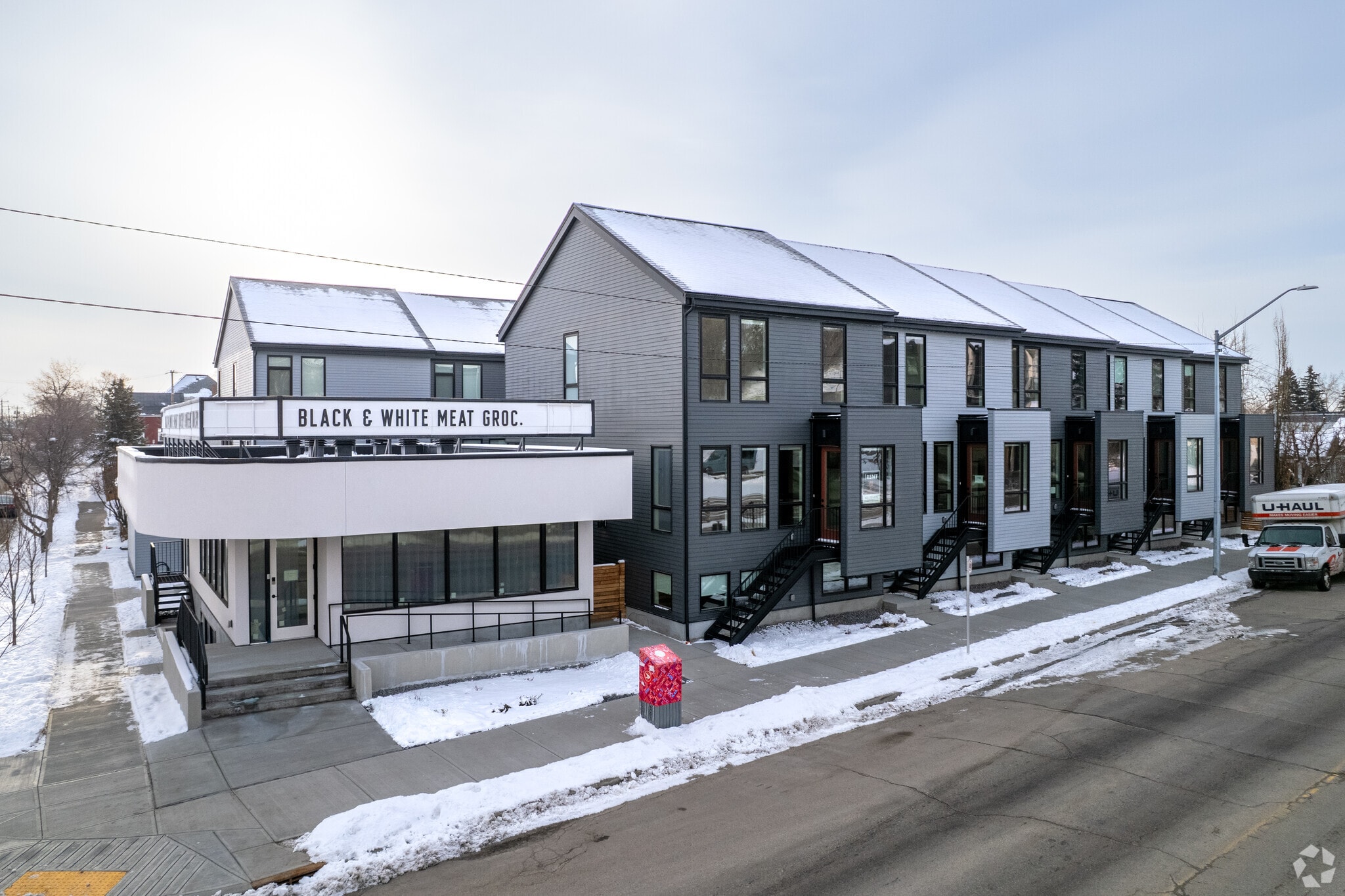 903 17 Av SE, Calgary, AB for lease Primary Photo- Image 1 of 3