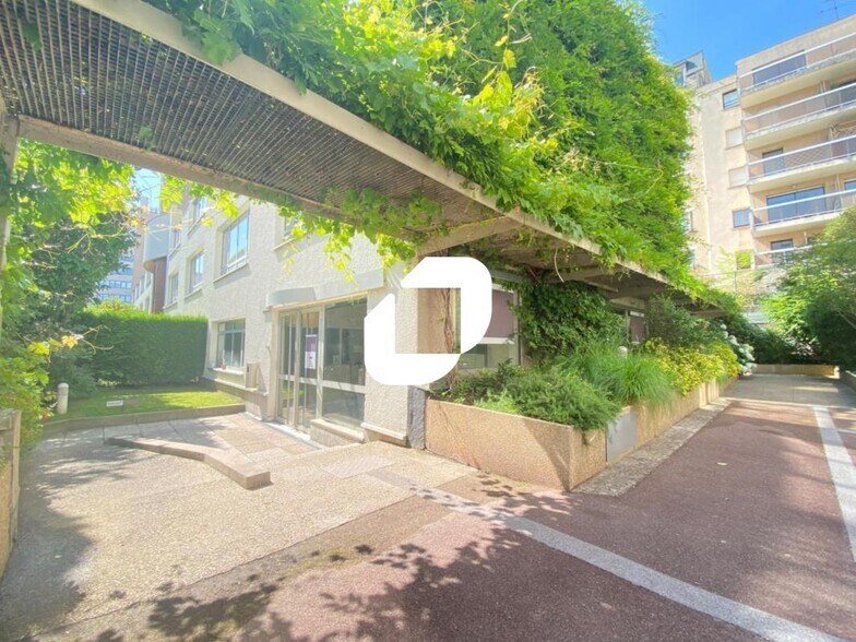 Bureau dans Boulogne-Billancourt à vendre - Photo du bâtiment - Image 3 de 4