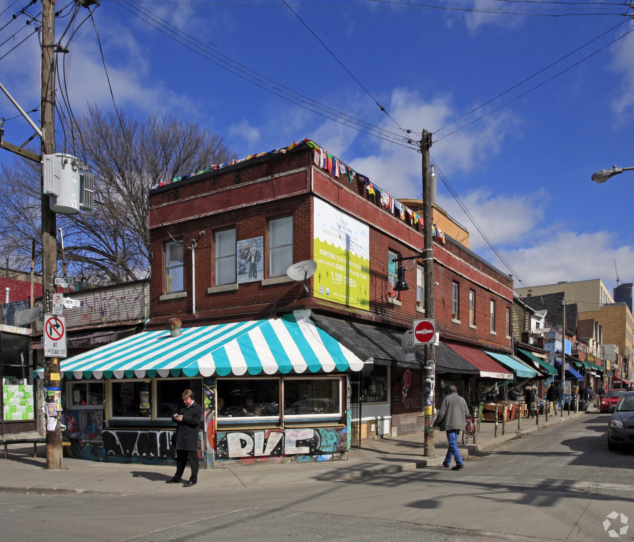 235 Augusta Ave, Toronto, ON for sale Primary Photo- Image 1 of 1