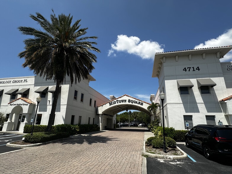 4714 N Armenia Ave, Tampa, FL for lease - Building Photo - Image 2 of 16