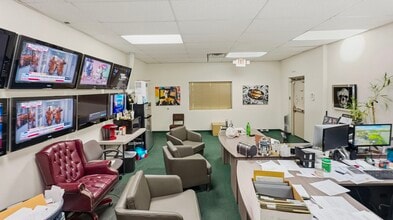 7285 Dean Martin Dr, Las Vegas, NV for lease Interior Photo- Image 2 of 6