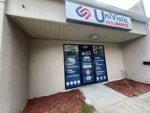 311-345 E Robertson St, Brandon, FL à louer Photo intérieure- Image 1 de 13