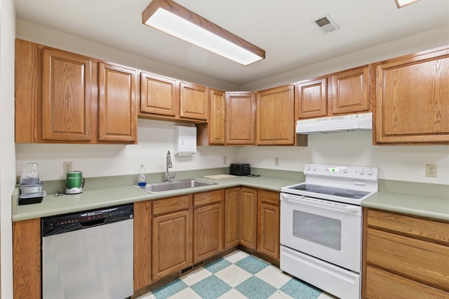 149 NY-28N, North Creek, NY à vendre - Photo du bâtiment - Image 3 de 68